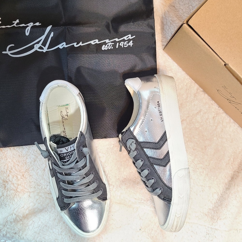 NIB Vintage Havana Silver Babe Sneakers - 6